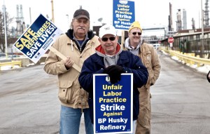 Workers on the picket line at BP Husky refinery outside Toledo