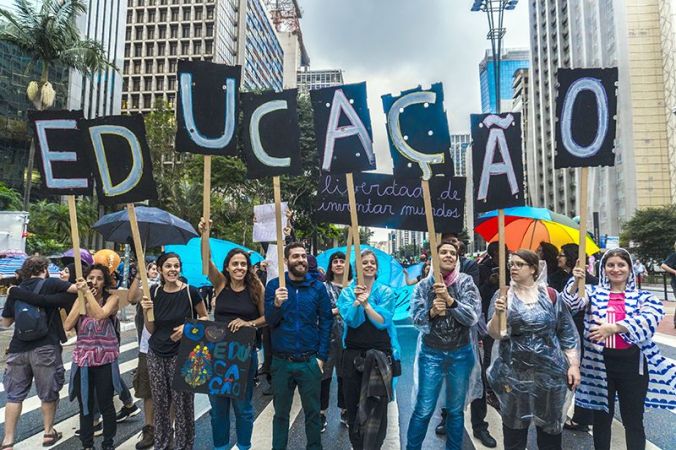protestos educação