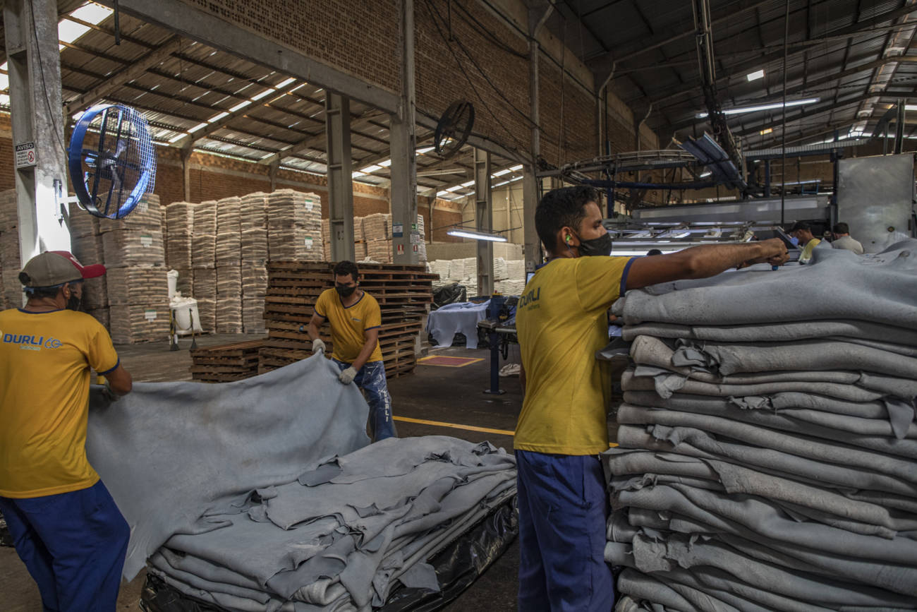 Caw-Production-Amazon-106