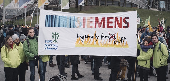 Siemens-HV-2020-SumOfUs-Zack-Helwa