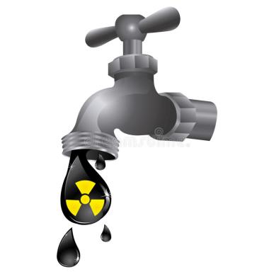 torneira-com-água-da-gota-contaminada-88761041 (1)