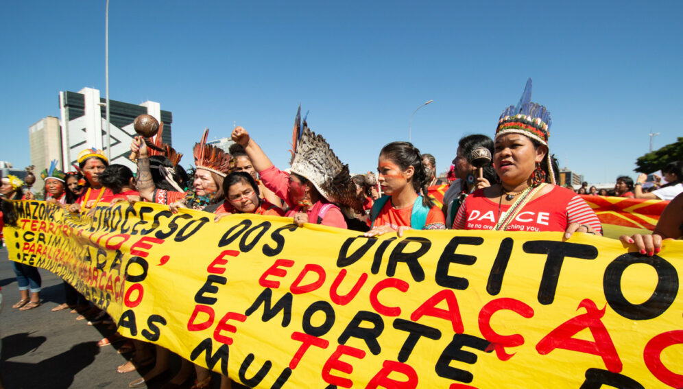 etnocidio-mineria-996x567